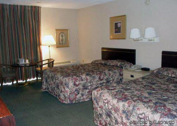 Red Carpet Inn Whippany Room photo