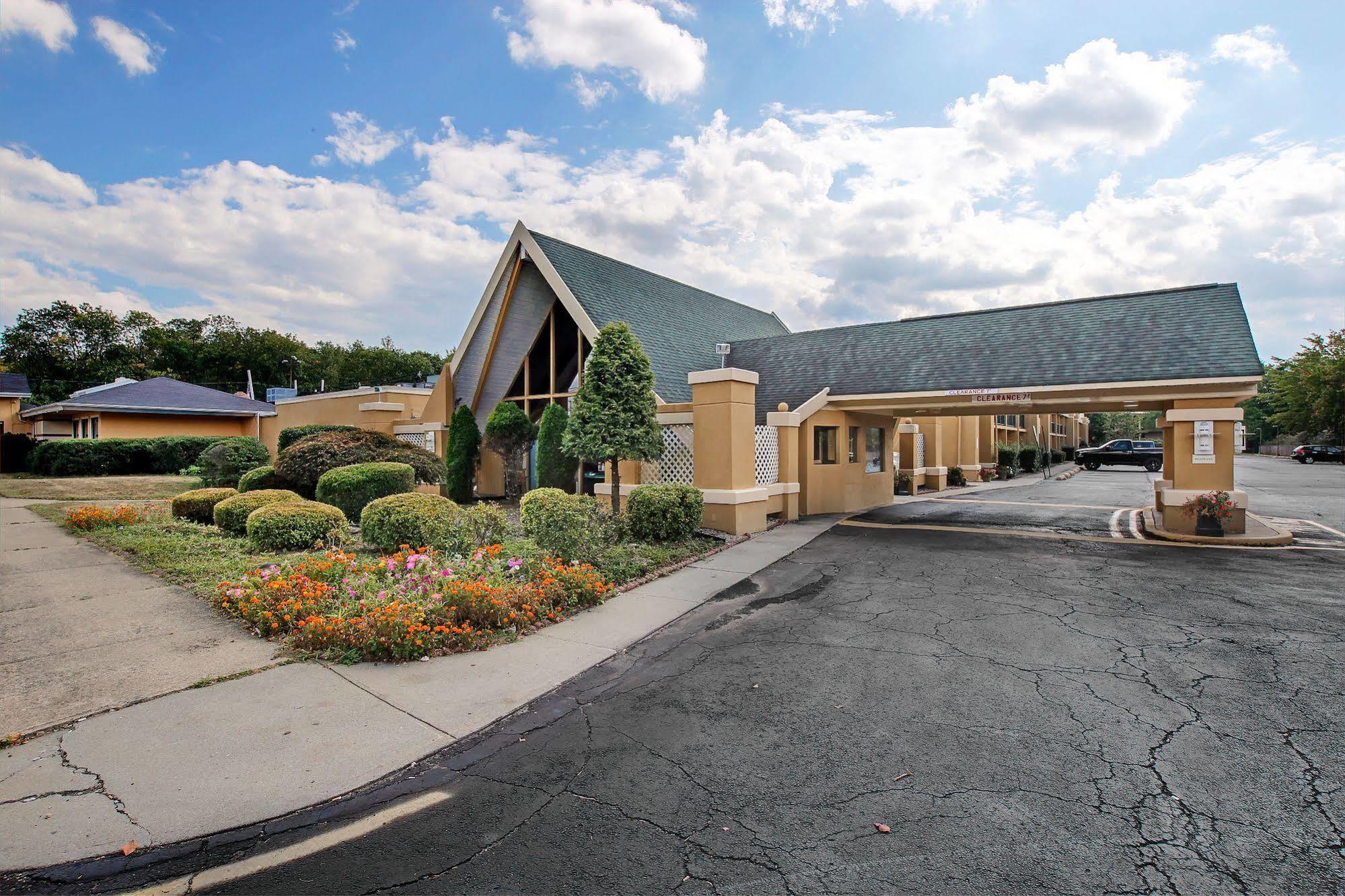 Red Carpet Inn Whippany Exterior photo